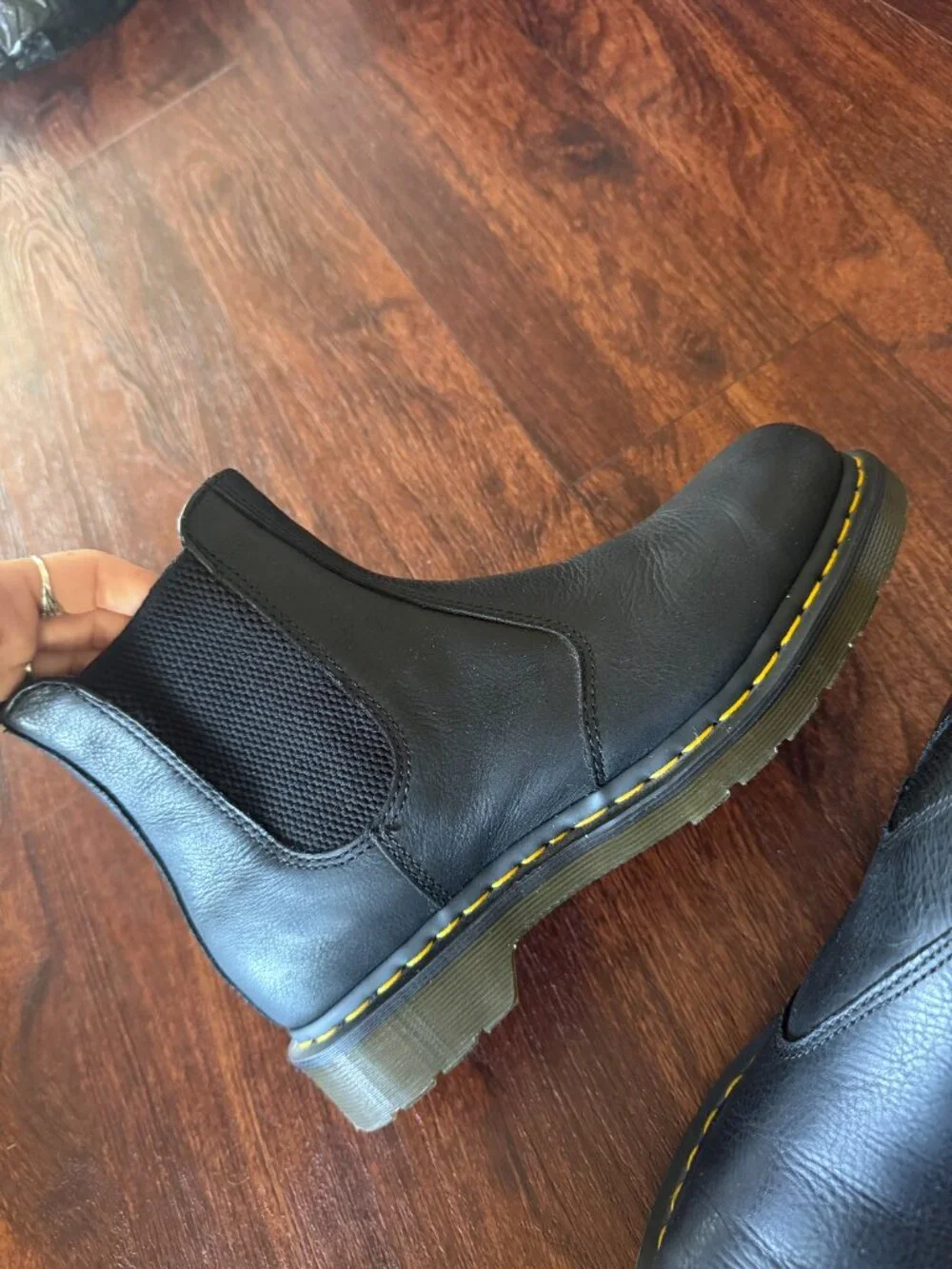 Dr. Martens 2976 Chelsea Boot - Men's US 8